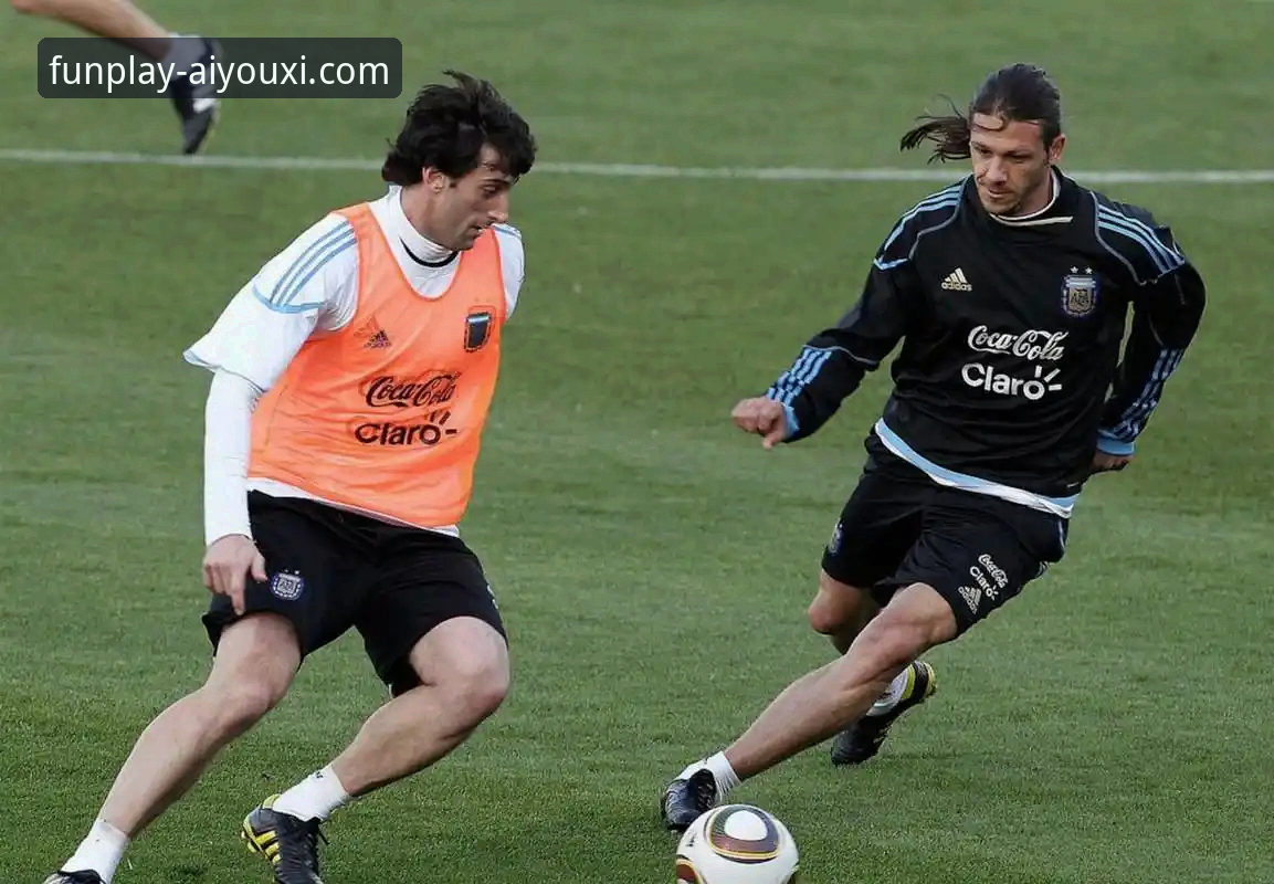 爱游戏体育多元玩法 揭秘阿根廷锋线新星陨落:帕尼切利伤退背后的战术危机与市场震荡